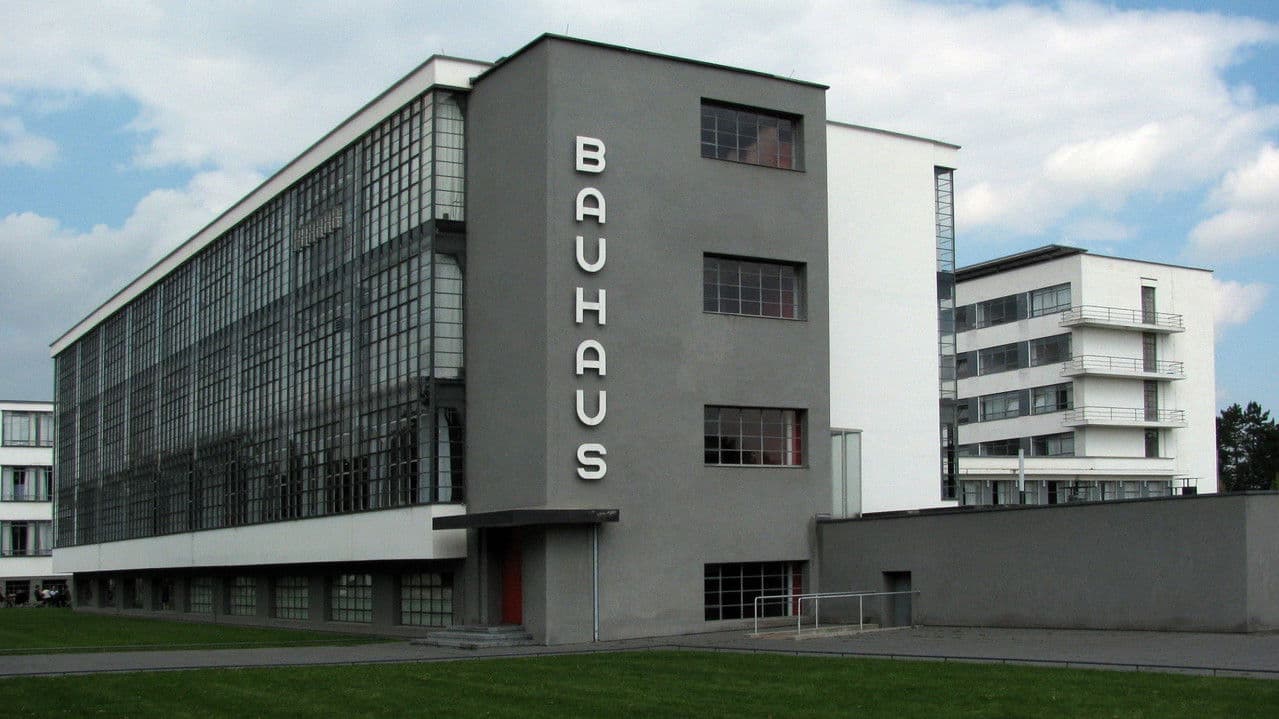 Vom Bauen der Zukunft - 100 Jahre Bauhaus