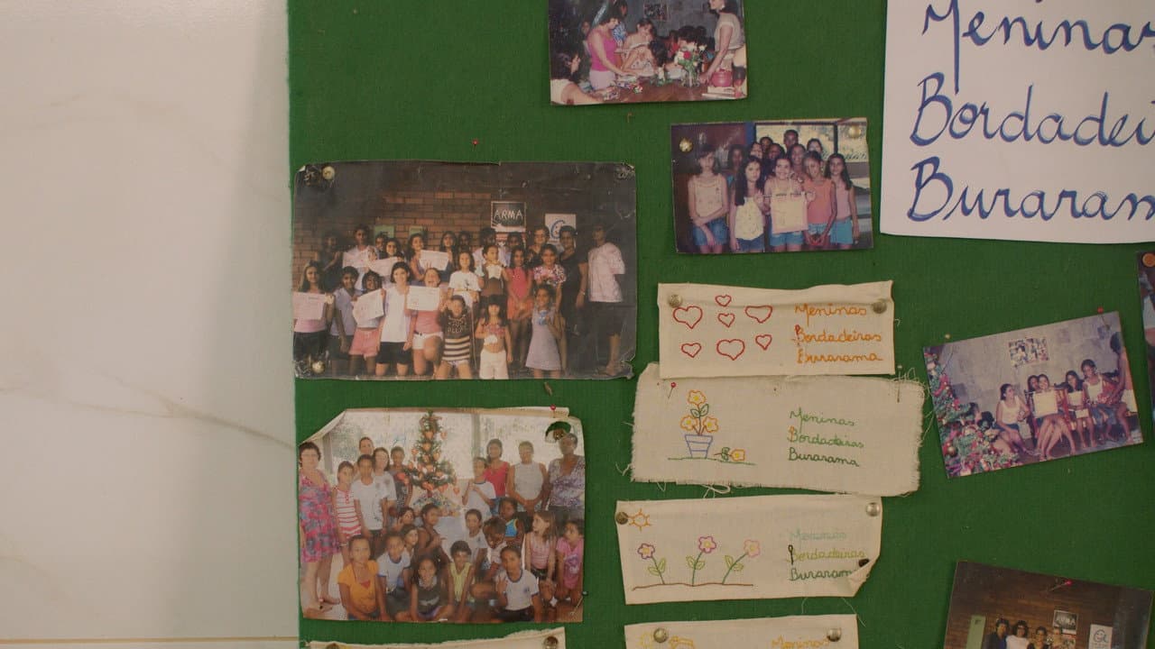 Meninas Bordadeiras