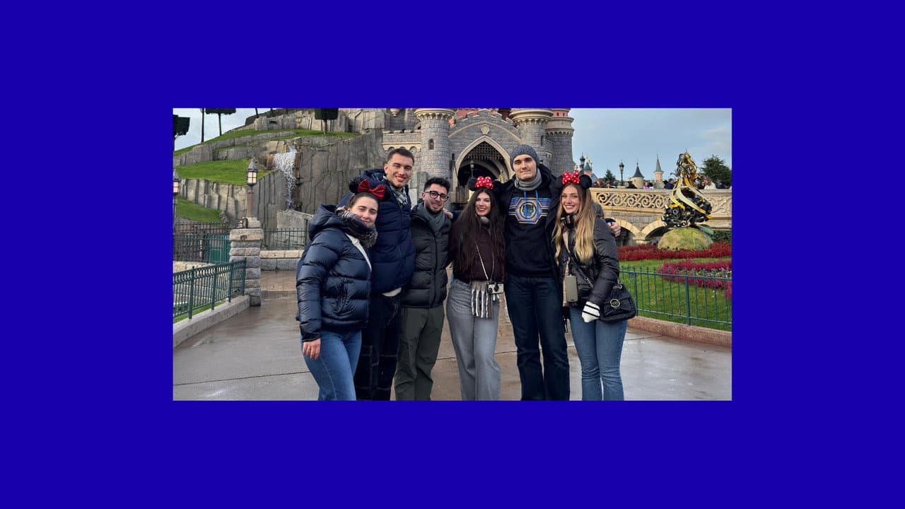 Vlog a Disneyland con gli Amici