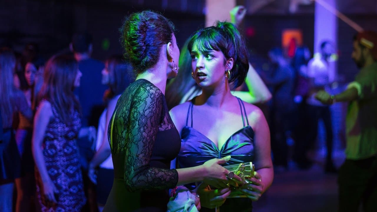 على كف عفريت